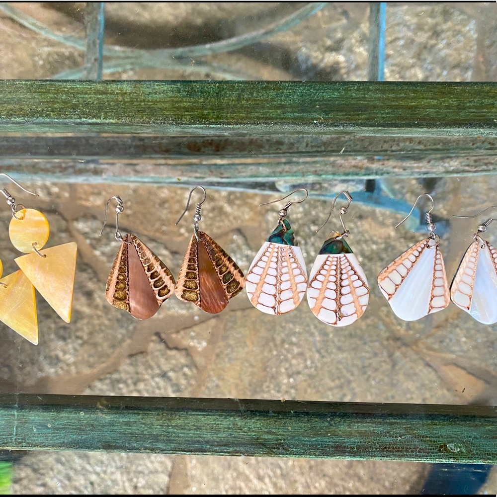 Bundle of shell earrings